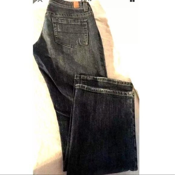 Maurices Morgan Womens Distressed Bootcut Jeans 5/6 Stretch Medium Wash 30x33 - Picture 3 of 8